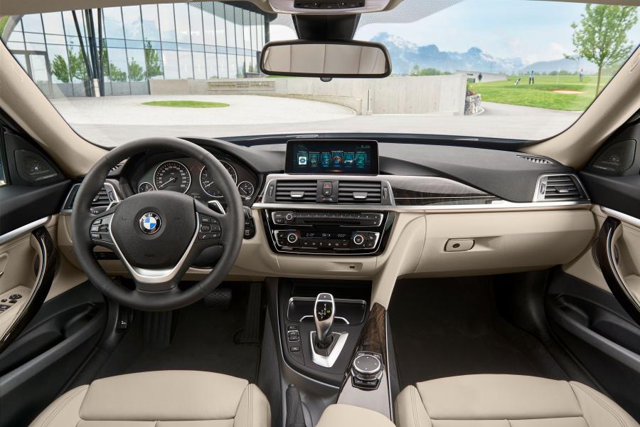 Торпедо BMW 330i Gran Turismo Luxury Line (F34) 2016 года  (WW) (фото 27 из 38)